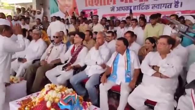 टोंक से कांग्रेस प्रत्याशी हरीश मीणा के नामांकन रैली में शामिल हुए सचिन पायलट।
Sachin Pilot 
#ajmerruleritcellexecutive
