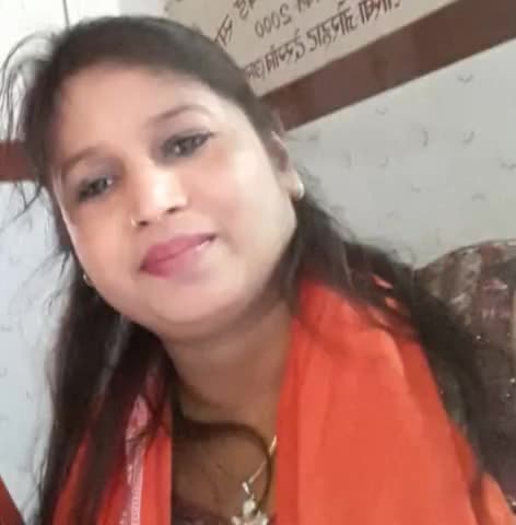 लोग कहते हैं कड़वी जुबान है तुम्हारी क्या करूं यही पहचान है हमारी शहद घोलकर मुझे जहर घोलना नहीं आता, शायद इसलिए मेरा किरदार हर किसी को रास नहीं आता..!!
#followers #photo  #photography #विजया_सिंह #बबली_सिंह #babli