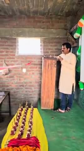 #चढ़ोस के ब्रिलिएंट कोचिंग में #स्टूडेंट क्रेडिट कार्ड योजना के चर्चा के दौरान पालीगंज के उतीर्ण छात्र छात्राओं को सम्मान