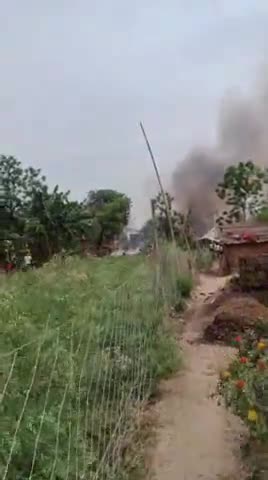 राघोपुर: राघोपुर फतेहपुर नायकापारी में आग लगने से 35 घर जल के हुई राख राघोपुर #राघोपुर#फतेहपुर#नय कापारी