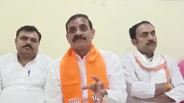 भगवान श्रीराम मंदिर की प्राण प्रतिष्ठा का बहिष्कार करने वाले I.N.D.I. ठगबंधन को बुंदेलखण्ड की जनता कभी भी अवसर नहीं देगी।

इन रामद्रोहियों को #KhajurahoLoksabha की जनता इस लोकसभा चुनाव में कड़ा सबक सिखाएगी। #PhirEkBarModi