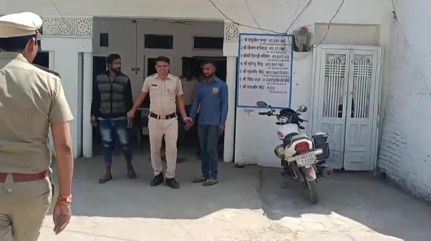 रायपुर रानी: लोहे का सामान चोरी करने वाले गिरोह के चार सदस्यों को मौली पुलिस चौकी पुलिस टीम के द्वारा मौली से किया गया गिरफ्तार