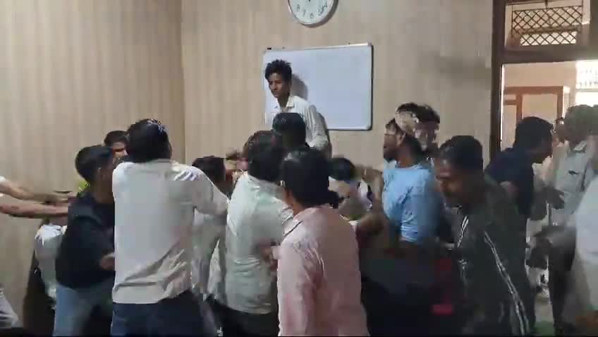 नगरपालिका रावतसर बना अखाड़े का मैदान पक्ष विपक्ष हुए आमने सामने