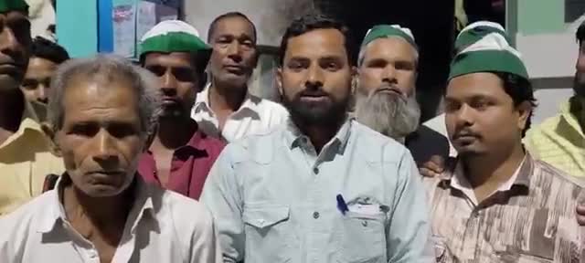 #किसानों की मांगों पर EO  द्वारा लिखत कार्यवाही का आश्वाशन मिलने पर #पचपेड़वा NH 730 पर चक्का जाम स्थगित कर दिया है