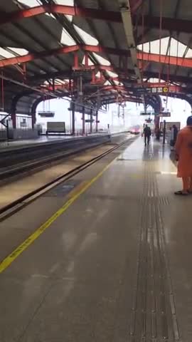 Lucknow metro trending in 40 degree in lucknow #lucknownews