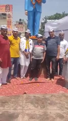 #बाबा_साहेब #भीम राव जी के 134वें जन्मदिवस पर आम आदमी पार्टी कार्यकर्ताओं संग हांसी अंबेडकर चौक पर पुष्प अर्पित किए
