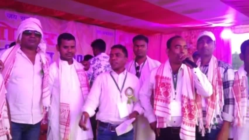 रांची रोड : 15 /04 /24 मरार रामगढ़ में प्राकृतिक महापर्व सरहुल महोत्सव धूमधाम से मनाया गया ! #सरहुल