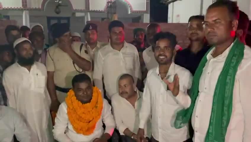 अररिया में बह रही बदलाव की बयार 
जन - जन से उठ रही एक ही आवाज 
पूरा अररिया अपने बेटे शहनवाज के साथ #babulinayat