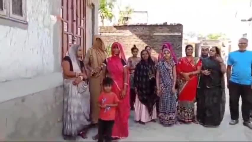 छीपाबड़ोद: हरनावदाशाहजी में पानी की किल्लत,#महिलाएं चोंका चुला छोड़ कर घरों से रोड़ पर आने को मजबूर