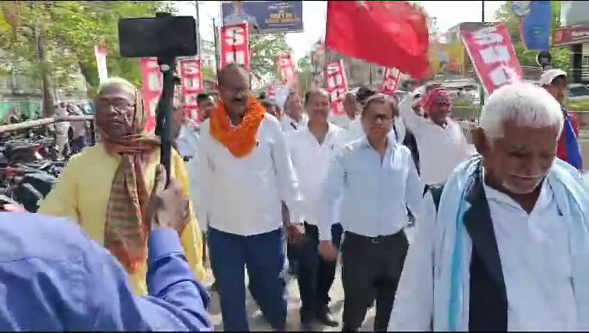 #एस यू सी आई (कम्युनिस्ट)के उम्मीदवार कॉ राजेश कुमार रौशन ने हाजीपुर लोकसभा निर्वाचन क्षेत्र से नामांकन पत्र दाखिल किया