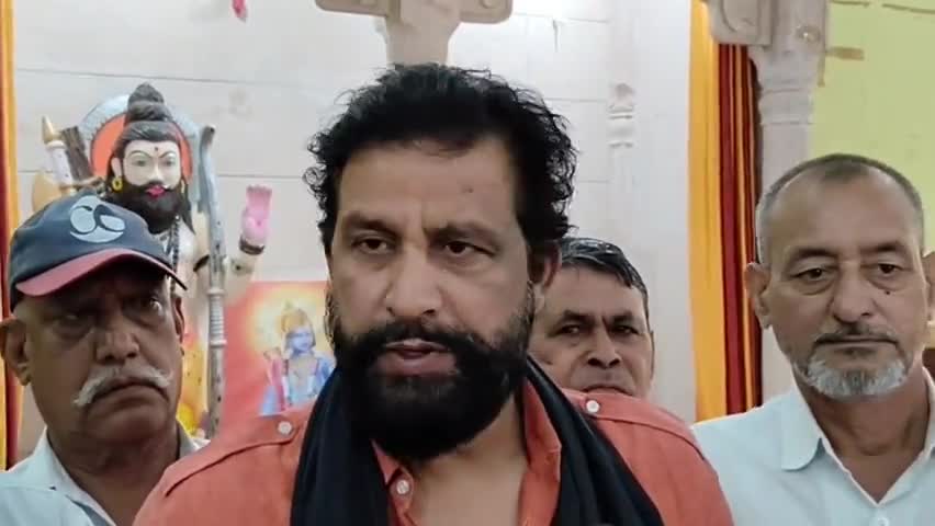19 मई रविवार भगवान परशुराम जन्मोत्सव का न्योता देने महेंद्रगढ़ पहुंचा। सभी महेंद्रगढ़ वासियों का न्योता चूल्हा न्योत है।

#121_फीट_परशुराम_मन्दिर_मूर्ति_नींव #19_मई_परशुराम_जन्मोत्सव_पहरावर_रोहतक #haryana #mahendergarh