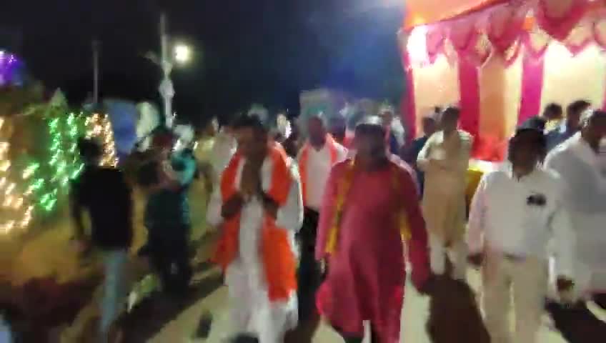 जुगसलाई विधानसभा क्षेत्र के जमशेदपुर प्रखंड अंतर्गत #बड़ा गोविंदपुर में चल रहे हरिनाम संकीर्तन में शामिल होकर क्षेत्र के सुख,समृद्धि और शांति का कामना किया।

#JugsalaiVidhansabha # BJP 
#kirtan #sankirtan #जमशेदपुर