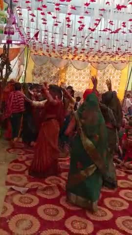 बाबा म्हाराज मंदिर पर हर वर्ष की भाती श्रीमद्भगवत कथा का 6 बा दिन गोवर्धन पूजा पर झूमे भक्त लोग#viralsachnews