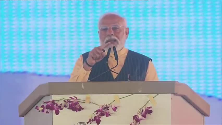 सपने नहीं हकीकत बुनते हैं_  तभी तो सब मोदी को चुनते हैं!   #Welcomemodiji
#champaran
#AbkiBar400Par
#PhirEkBarModiSarkar
#Sanjayjaiswal