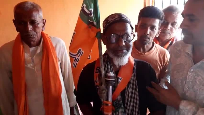 सारवां भंडारों निवासी शमसुद्दीन अंसारी जी ने मोदी जी को वोट करने का मन बनाया है