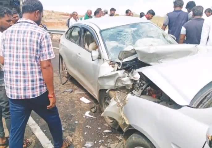 ರಾಮದುರ್ಗ: ಮುಳ್ಳೂರ ಘಾಟ್‌ನಲ್ಲಿ ಕಾರುಗಳು ನಡುವೆ ಡಿಕ್ಕಿ; ಐವರಿಗೆ ಗಂಭೀರ ಗಾಯ