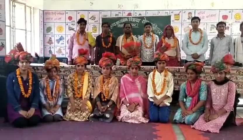 #टहला :  टोडाजयसिंहपुरा के राजकीय सीनियर स्कूल में बोर्ड कक्षा परिणाम में प्रतिभाशाली विद्यार्थी का सम्मान,बढ़ाया गोरव