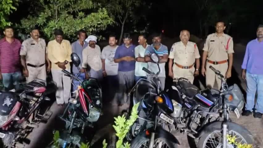 రామకృష్ణాపూర్ గ్రామంలో,పేకాటరాయుళ్ల అరెస్ట్ 50 వేల 360 రూపాయలు పట్టుకొని కేసు నమోదు చేసినట్లు తెలిపారు