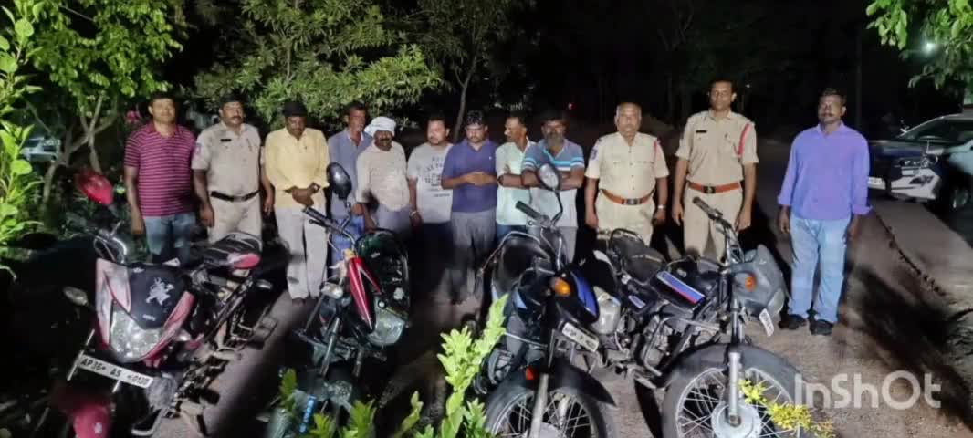 రామకృష్ణాపురం వద్ద పేకాట ఆడుతున్న ఏడుగురుతున్న అరెస్టు