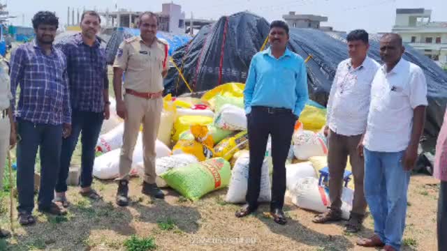 కోహెడ: డంప్‌ చేసిన 65 క్వింటాళ్ల రేషన్ బియ్యాన్ని పట్టుకున్న సిద్దిపేట టాస్క్‌ఫోర్స్, కోహెడ పోలీసులు