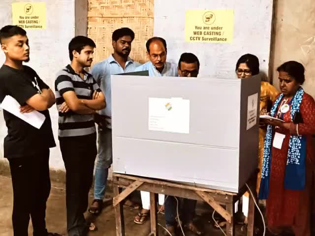 Mock polls are being conducted at polling stations across States/UTs in the 7th phase of the #GeneralElections2024.