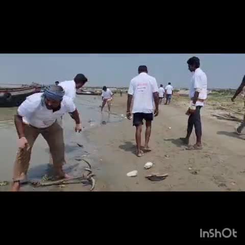#काढ़ागोला_घाट पर लगातार गंगा समग्र के कार्यकर्ताओं द्वारा किया जाता है स्वच्छता एवं जागरूकता कार्यक्रम।