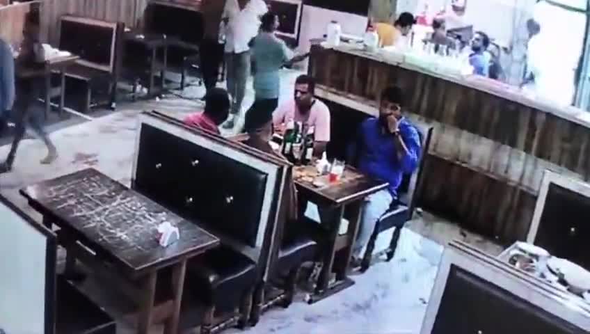 ఫరూక్ నగర్: షాద్నగర్ పట్టణంలో నిత్యం మందుబాబులు చేస్తున్న దార్నాలను ఆపాలని కోరుతున్న పట్టణవాసులు