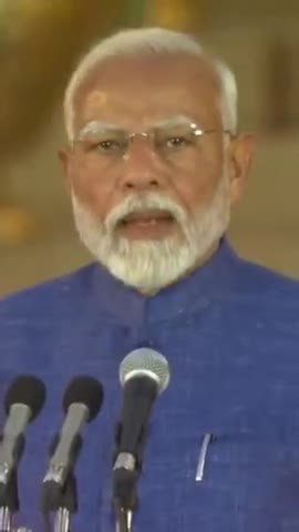 'मैं, नरेंद्र दामोदरदास मोदी ईश्वर की शपथ लेता हूं...' लगातार तीसरी बार देश के पीएम बनें नरेंद्र मोदी! 

#PMModi #Oath
