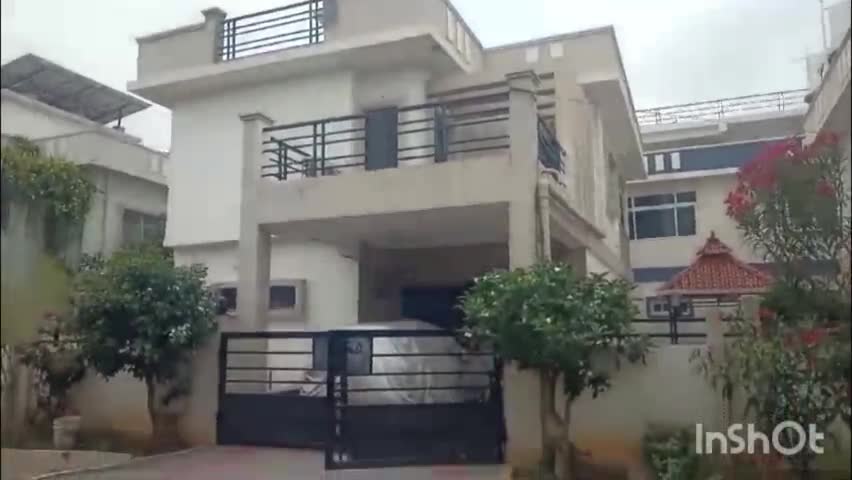 అబ్దుల్లాపూర్ మెట్: అబ్దుల్లా పూర్‌మెట్ ఓ గేటెడ్ కమ్యూనిటీలో చోరికి పాల్పడిన దుండగులు, విచారణ చేపట్టిన పోలీసులు