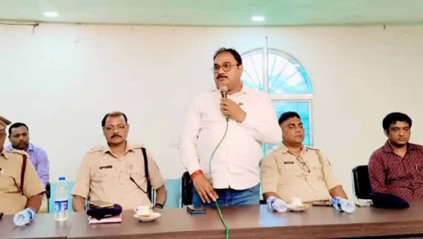 আমতা ২: আমতার জয়পুর থানার পক্ষ থেকে পবিত্র ইদুজ্জোহা উপলক্ষে সমন্বয় বৈঠক উপস্থিত বিধায়ক