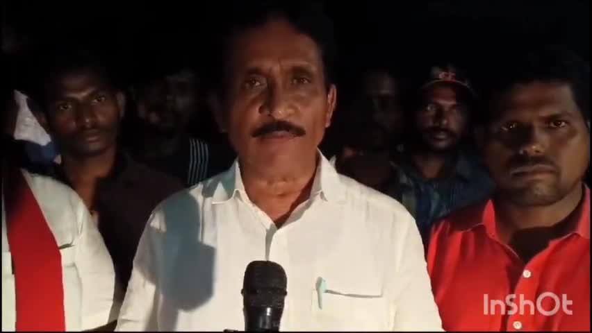 అబ్దుల్లాపూర్ మెట్: అబ్దుల్లా పూర్ మెట్‌లో ప్రభుత్వ స్థలంలో వేసుకున్న గుడిసెలను తొలగించేందుకు యత్నించిన పోలీసులు, అడ్డుకున్న సీపీఐ నేతలు