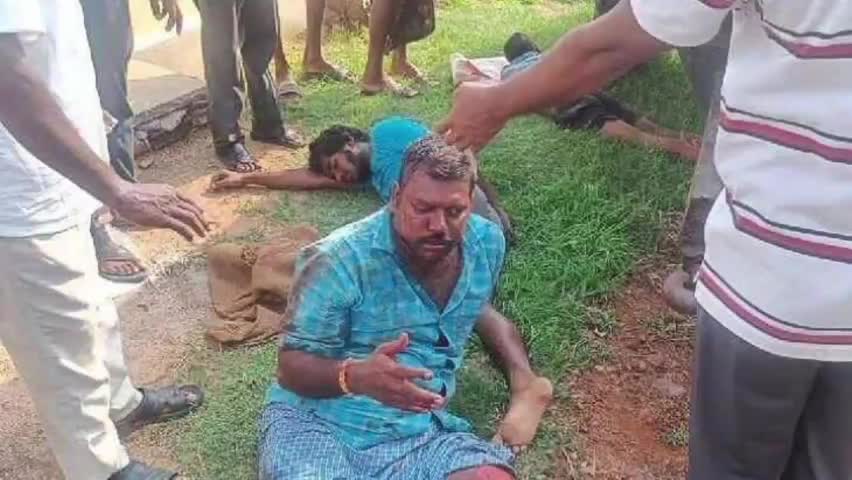 మద్దిరాల: పోరుమళ్ళ గ్రామంలో ద్విచక్ర వాహనాన్ని ఢీకొట్టిన ట్రాక్టర్, తండ్రీకొడుకులకు గాయాలు