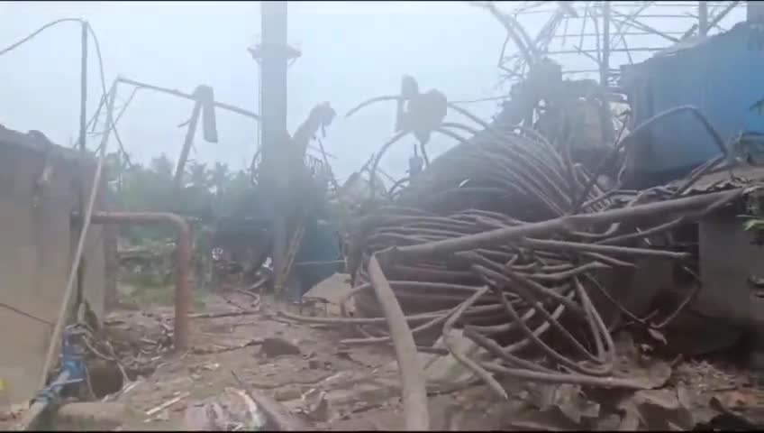 বাগনান ১: ঘোড়াঘাটায় রাইস মিলের বয়লার ফেটে আহত ৮ জন শ্রমিক, ক্ষতিগ্রস্ত স্থানীয়দের বাড়ি