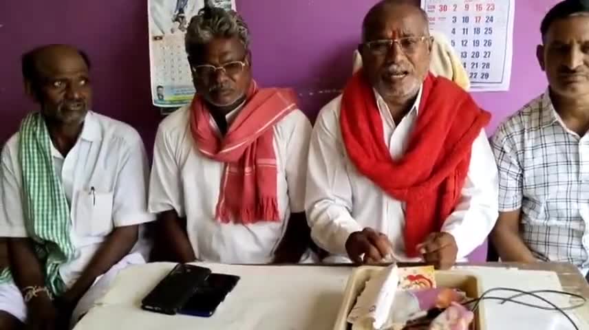 చివ్వెంల: గొర్ల స్కీంలో అవినీతికి పాల్పడ్డ అధికారులను అరెస్ట్ చేయాలి: వెలిశాలలో gmps జిల్లా అధ్యక్షులు లింగయ్య
