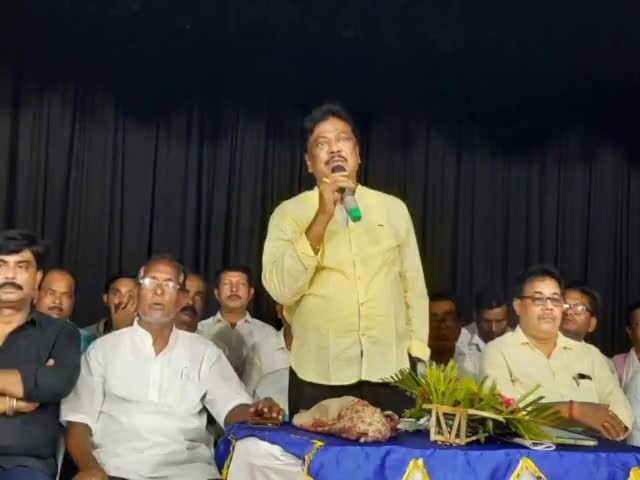 উদয়নারায়ণপুর: উদয়নারায়নপুরে দলীয় কর্মী সমর্থক ও বুথ অঞ্চল সভাপতিদের সংবর্ধনা অনুষ্ঠান উপস্থিত বিধায়ক