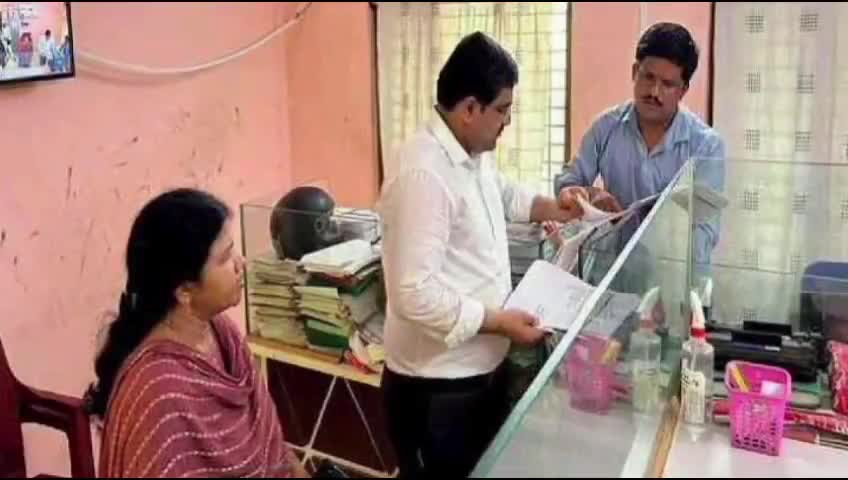 గుండాల మండల తహశీల్దార్ కార్యాలయాన్ని తనిఖీ చేసిన జిల్లా కలెక్టర్ హనుమంతు కె.జెండగే