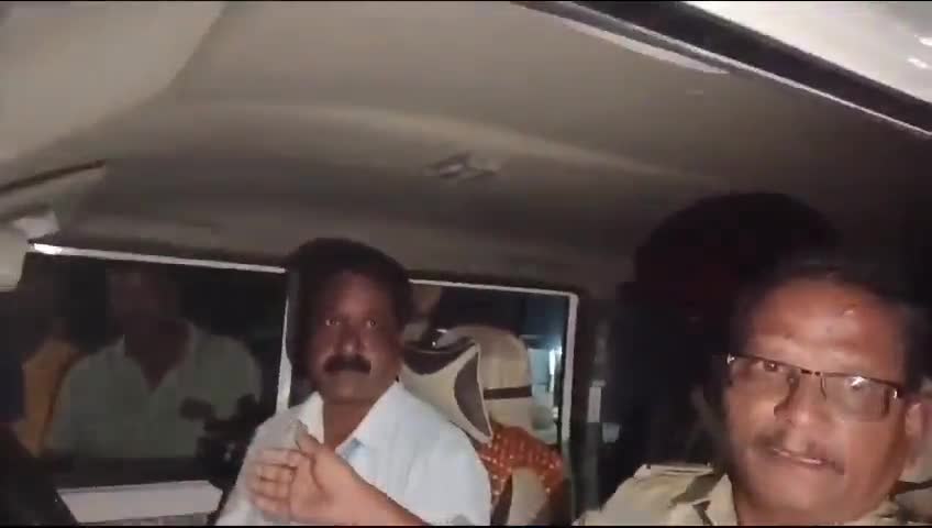 ಕಾಗವಾಡ: ಪಟ್ಟಣದಲ್ಲಿ ಮದ್ಯ ಸೇವನೆ ಮಾಡಿ ಸಿಕ್ಕಿಬಿದ್ದ ಆರ್‌ಟಿ‌ಓ ವಾಹನ ಚಾಲಕ