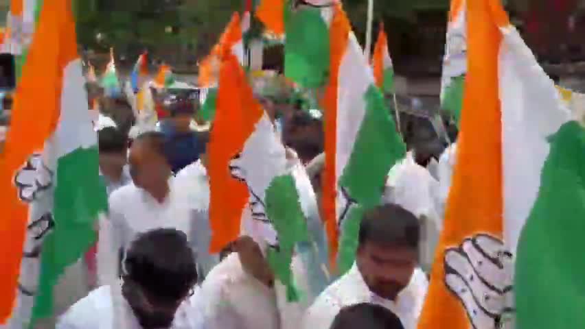 #NEET पेपर लीक के विरोध में प्रदेश कांग्रेस के नेतृत्व में राजभवन मार्च