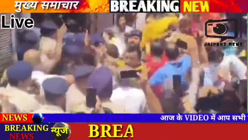 कुर्बानी के मास को गौ मास बताकर एक मुस्लिम की दुकान को उजाड़ देना क्या सही है #viral #news #Bakraeid