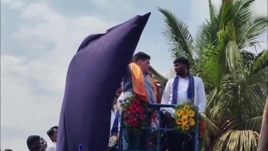 భీమదేవరపల్లి: మాణిక్యపూర్ గాంధీనగర్ గ్రామంలో అంబేడ్కర్ విగ్రహాన్ని ఆవిష్కరించిన మంత్రి పొన్నం ప్రభాకర్