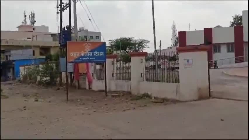खटाव: नढवळमध्ये मंडलाधिकारी आणि तलाठ्यावर गौण खनिज उत्खननावेळी झालेल्या हल्ल्यातील मुख्य सूत्रधाराला वडूज पोलिसांनी केली अटक