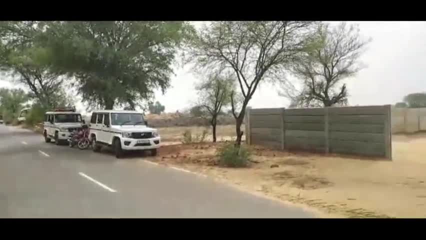 बावल: रेवाड़ी: रेवाड़ी के बावल दिल्ली जयपुर हाईवे पर सानझारपुर रोड पर डीटीपी की कारवाई।