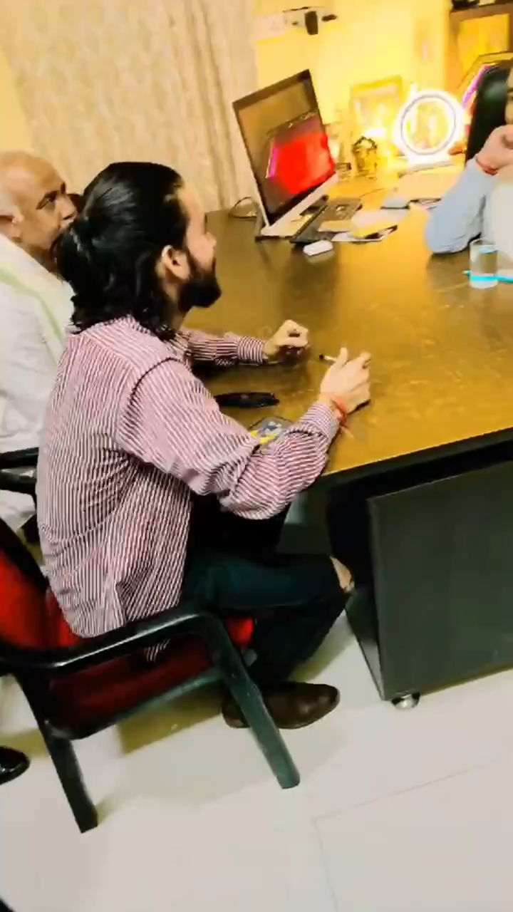 Meeting with brother Ramu Tomar ji 🙏🏻 Respect girls  Help poor help animals #apsgurjar #brother