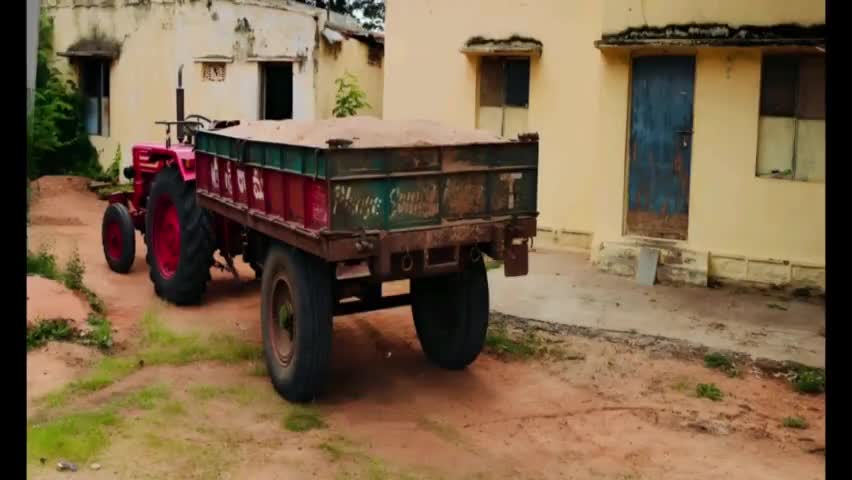 గుండ్లపల్లి: డిండి మండలంలో అక్రమంగా ఇసుక తరలిస్తున్న ట్రాక్టర్‌ను పట్టుకొని కేసు నమోదు చేసినట్లు ఎస్సై రాజు వెల్లడి