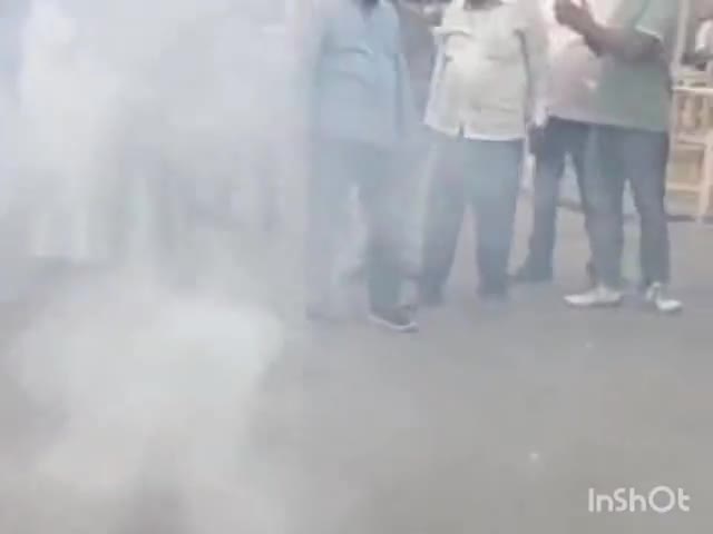 ओम बिरला लोकसभा अध्यक्ष बनने जश्न मनाया जैसलमेर चौराहे हनुमान आतिशबाजी मिठाई खिलाकर