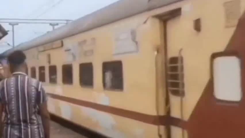 वैभववाडी: महिलेची पर्स चोरून एटीएम मधून एक लाख रुपये लंपास : वैभववाडी पोलिसात गुन्हा दाखल