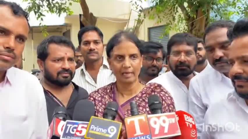 బాలాపూర్: బడంగ్ పేట్‌లో ఎన్నికల సందర్భంగా నిలిచిపోయిన రోడ్డు పనులు వెంటనే పూర్తి చేయాలి: ఎమ్మెల్యే సబితా ఇంద్రారెడ్డి