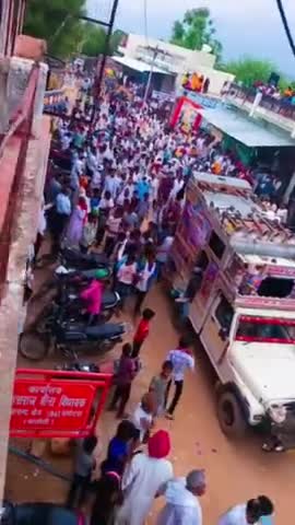 विधानसभा स्तरीय भण्डारा प्रसादी कार्यक्रम में जनता का उमड़ा सैलाब

#Sapotra #public #जनसेवक