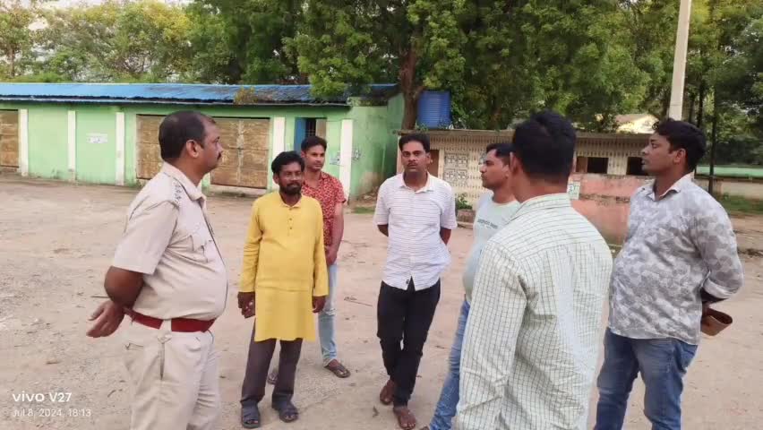 ଡୁଙ୍ଗୁରିପାଲି: ଉପ ମୁଖ୍ୟମନ୍ତ୍ରୀଙ୍କ ଗସ୍ତକୁ ନେଇ ଚଳଚଞ୍ଚଳ ଡୁଙ୍ଗୁରିପାଲି,ସମ୍ବର୍ଦ୍ଧନା ସଭା ସ୍ଥଳ ପରିଦର୍ଶନ କଲେ ଥାନା ଅଧିକାରୀ