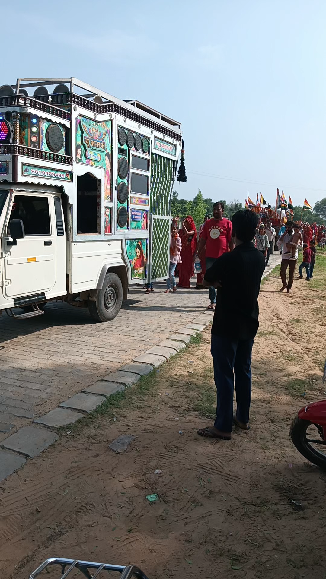 Mahamaya Mata ke murti sthapna ke uplaksh mein nikali Kalash Yatra ka bro ka vas badhal